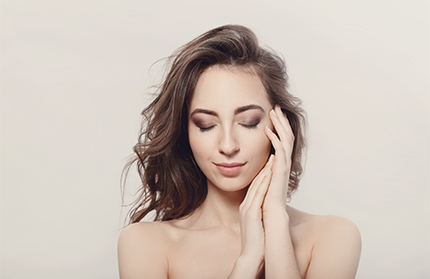 Effective protective measures against facial aging.
